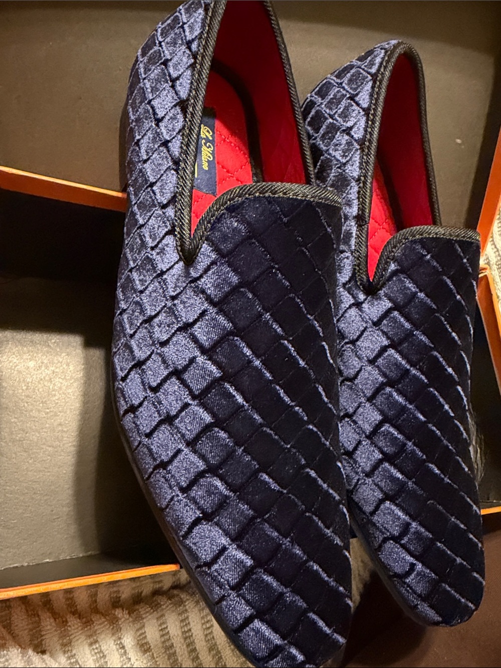 La Milano Men’s Sz 11 Blue Velvet loafers